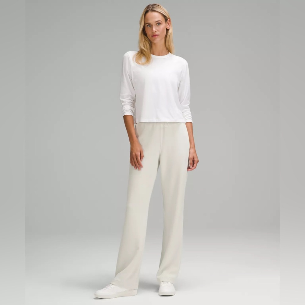 Lululemon Softstreme HR Crop Pant 28” Length NWT